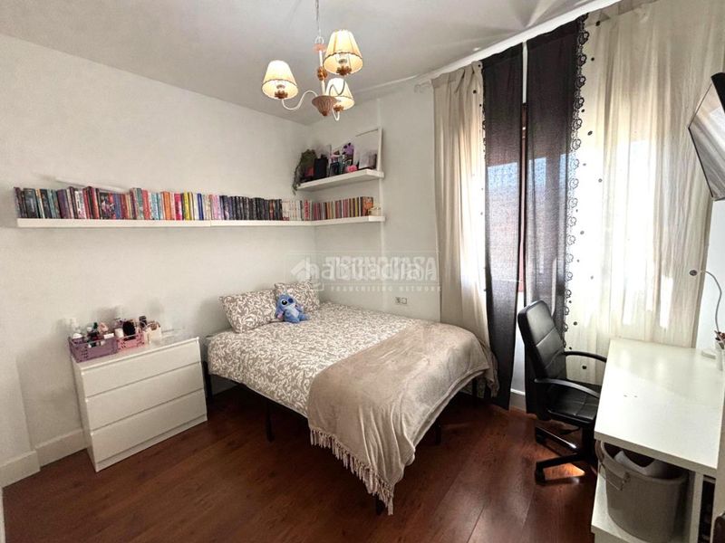 Foto 575ba5ae-8ee0-41b6-a074-3e00df4501a2. Casa amb aparcament a Centro Antequera
