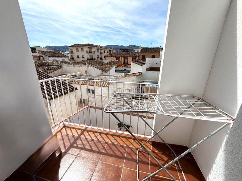 Foto 96b6acde-7d33-430e-8e91-2cc7ab044727. Casa amb aparcament a Centro Antequera