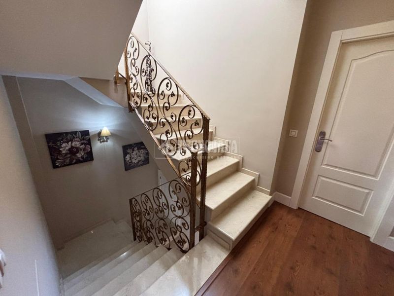 Foto 98bfd906-18bb-4cfb-8e33-47336672e586. Casa amb aparcament a Centro Antequera