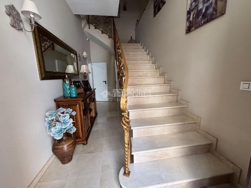 Foto a0013b3b-f378-4dd0-8dfd-1bd126fa64fa. Casa amb aparcament a Centro Antequera