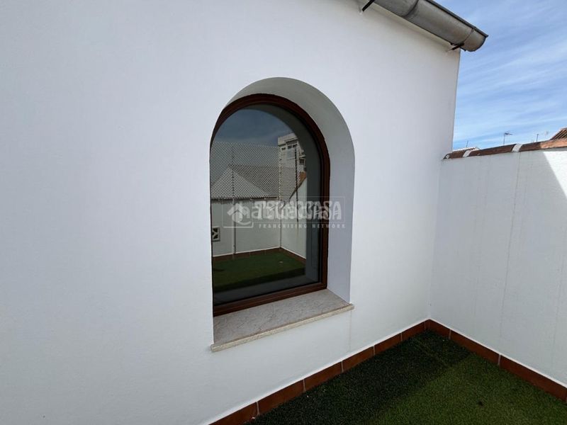 Foto b3f01505-176a-4b8e-9d41-c13bd1cdc87b. Casa amb aparcament a Centro Antequera