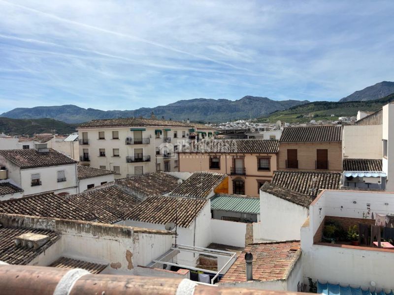 Foto e1b781cf-8e21-4487-af16-1eb24a740327. Casa amb aparcament a Centro Antequera