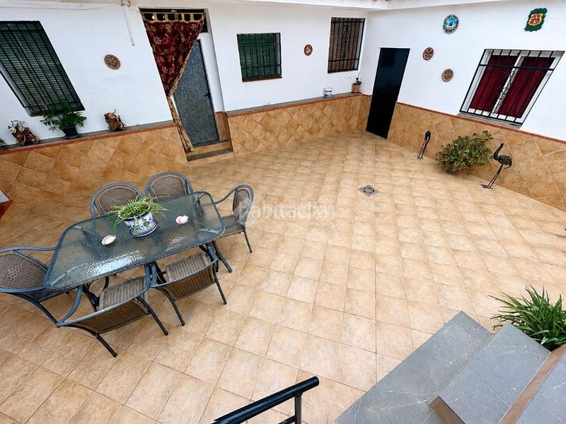 Foto 1f9c6788-76f6-4c36-97f6-5a1c16b770e4. Casa aparellada a Zona de la Vega Antequera