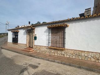 Towny house in Zona de la Vega. Casa en venta en antequera