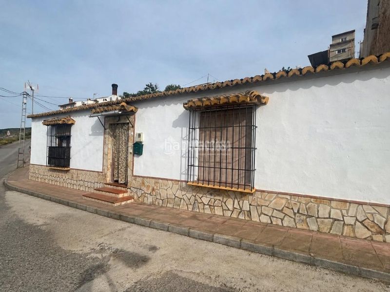 Foto 9563b559-6fcf-496a-a198-8b4f82a5394c. Casa aparellada a Zona de la Vega Antequera