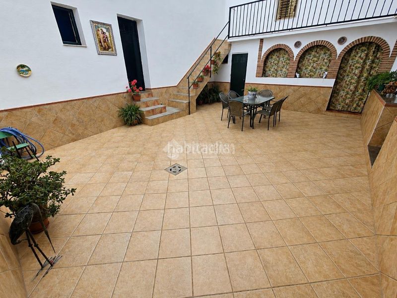 Foto de211c14-ad64-446a-845b-f3274fd0622f. Casa aparellada a Zona de la Vega Antequera
