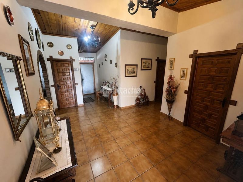 Foto ec450a38-95fb-42a3-b1d3-b9312a808566. Casa aparellada a Zona de la Vega Antequera