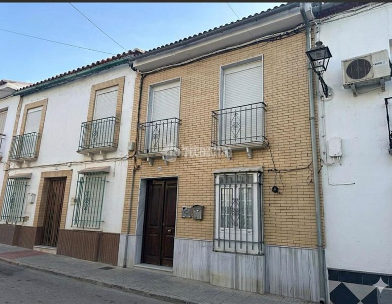Foto f418f46e-c64f-4cae-9d38-40689e777e94. Casa aparellada a Bobadilla - Bobadilla Estación - La Joya Antequera