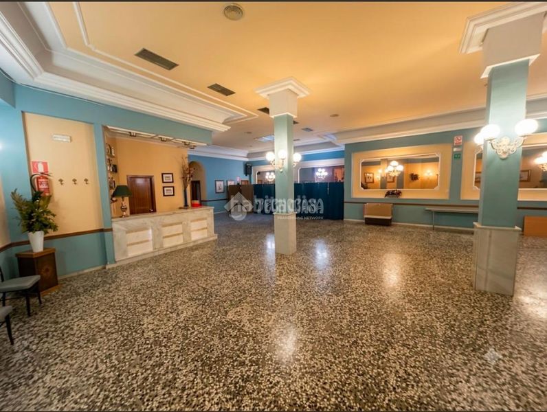 Foto 00a4599d-8884-4e26-a2e5-bff7b6e58822. Local comercial a Centro Antequera
