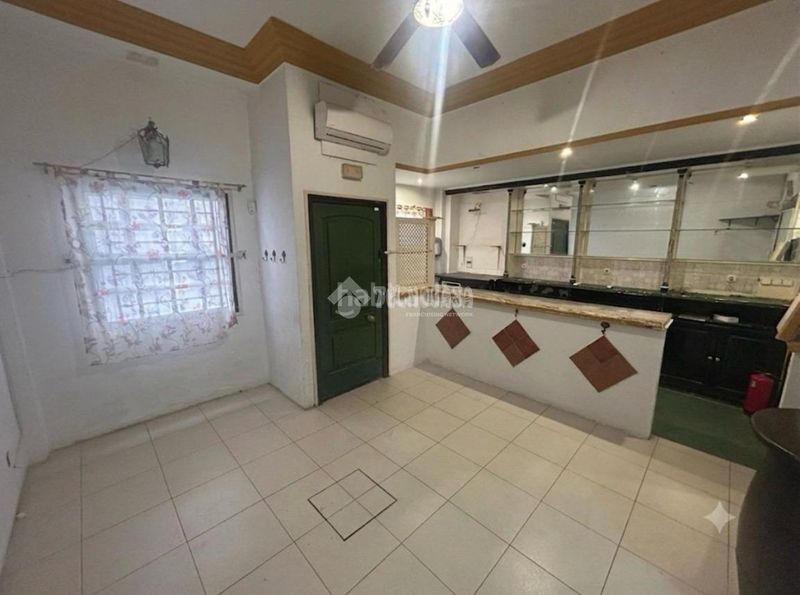 Foto 5622884a-5764-4068-8d27-57cc9ca7c347. Local comercial a Centro Antequera