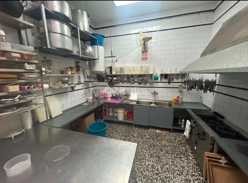 Foto b52ae1bd-9287-4b6d-906b-d5654da0ba08. Local comercial a Centro Antequera
