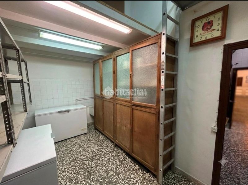 Foto f93b0c69-e5b8-4142-b929-94f309479d4b. Local comercial a Centro Antequera