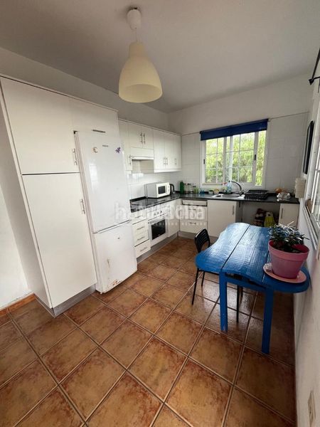 Foto f8925a12-2d9d-4804-9828-226ad84b9896. Casa amb aparcament a Paso (El)