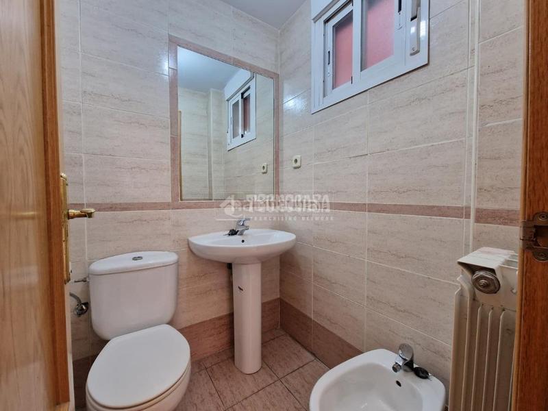Foto b47243be-5fef-42d0-bc56-6fe64e17217c. Appartamento con riscaldamento in Opañel Madrid