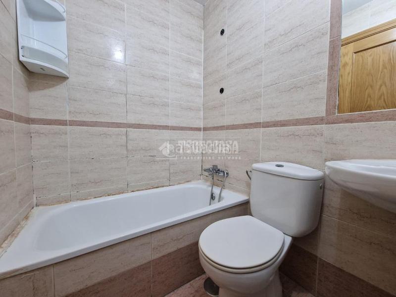 Foto e2a746f8-02ad-47a2-b25a-e3d3f2c19402. Appartamento con riscaldamento in Opañel Madrid