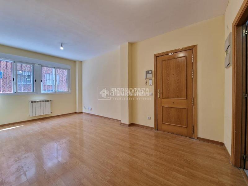 Foto e927e5fa-c472-4180-b30d-d06a2a77944f. Appartamento con riscaldamento in Opañel Madrid