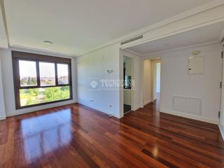 Miete Etagenwohnung in Opañel. Piso en alquiler en madrid