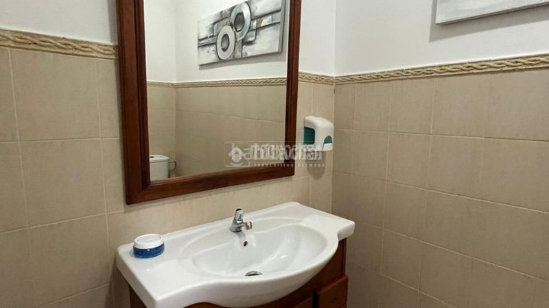 Foto 0640ef2b-1df9-4359-ad6c-84a141187111. Local comercial a Cúllar Vega