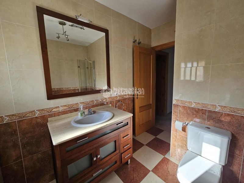 Foto ecc5f3a8-0f17-47bd-8ef1-fada52dabc6e. Casa a Ambroz Vegas del Genil