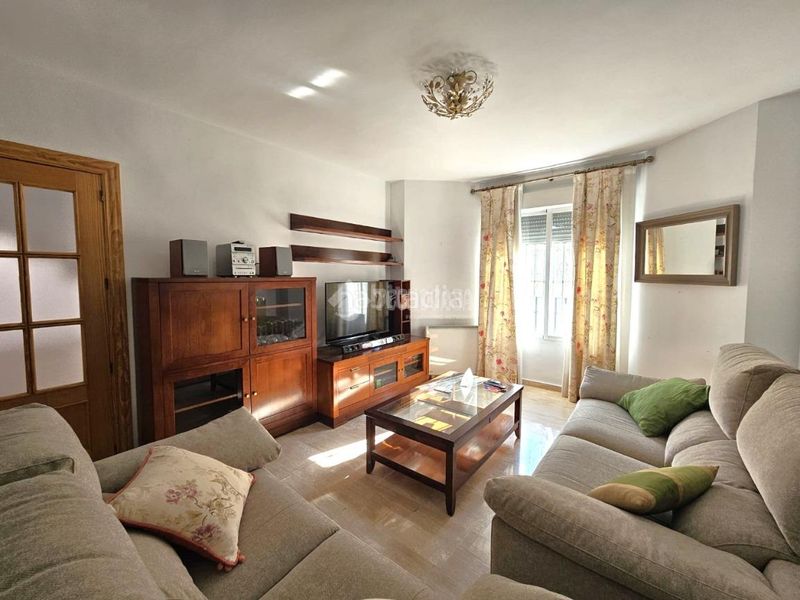 Foto f017de05-f66b-4cdc-b5ca-d8c2ba16e1b6. Casa a Ambroz Vegas del Genil