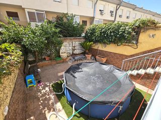 Casa aparellada a Purchil