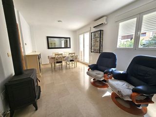 Doppelhaus in Purchil. Casa en venta en vegas del genil