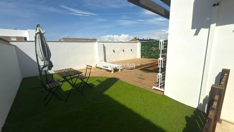 Foto 6b68f10e-bd27-40f6-a3a3-5313ebd57029. Casa pareada casa en venta en Belicena Vegas del Genil