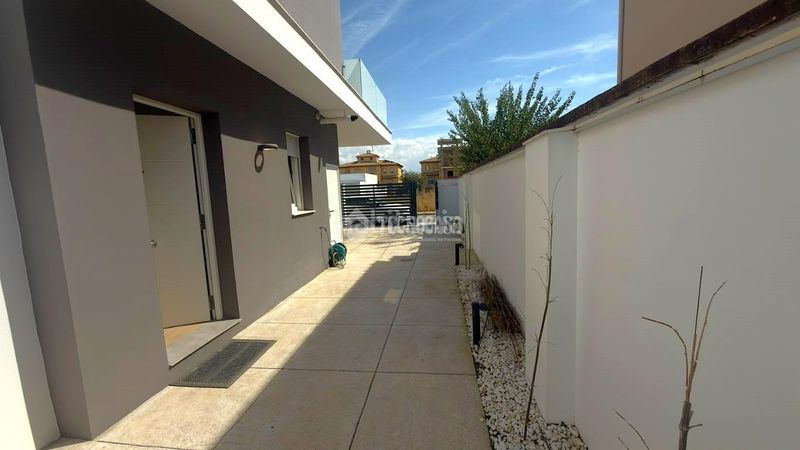 Foto b2ba0caf-dba7-4c37-9381-0dc6cbda74cb. Casa pareada casa en venta en Belicena Vegas del Genil