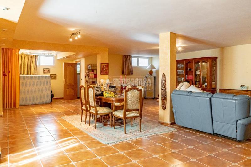 Foto cb961e86-ece0-4320-a2d2-dda347299f77. Casa pareada casa en venta en Belicena Vegas del Genil