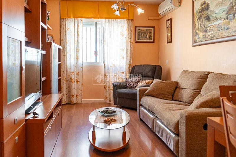 Foto cf4159a3-d3e3-49b4-8a31-4276156cc711. Piso  en venta en Cúllar Vega