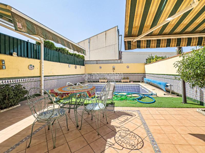 Foto 29bd2bd3-e780-4b54-95a8-09b2f5653e9b. Casa pareada casa en venta en Cúllar Vega