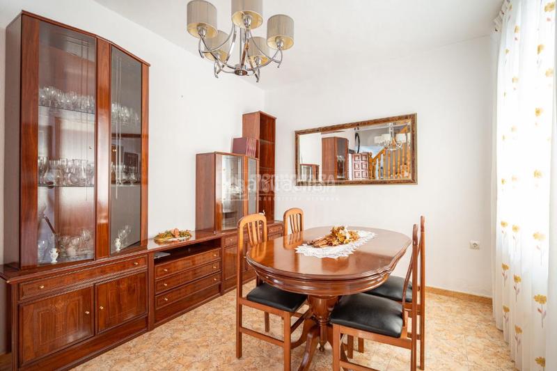 Foto 5eb9fb82-3d7a-4547-8792-f06cc162ba24. Casa aparellada a Belicena Vegas del Genil