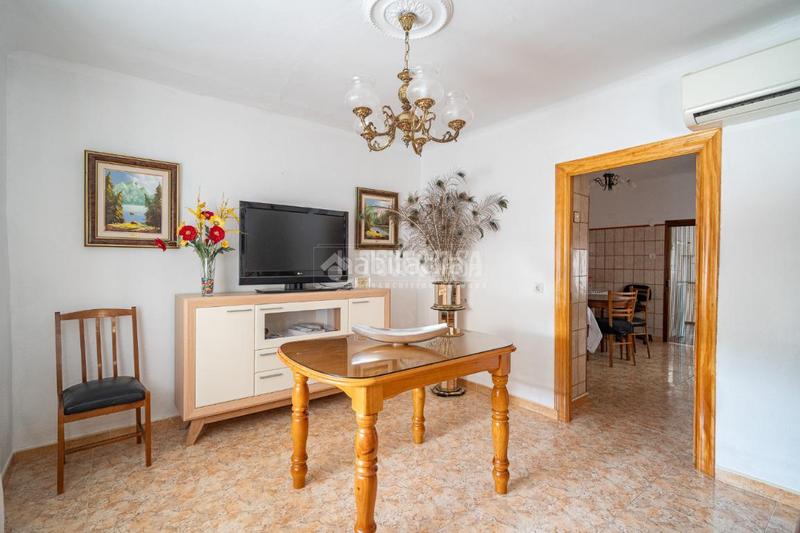 Foto 72a2910c-dd6f-4424-91c3-1d0f04d27fba. Casa aparellada a Belicena Vegas del Genil