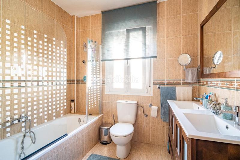 Foto 2c9d1831-69fc-43ea-a8df-a0c76a027113. Casa aparellada a Ambroz Vegas del Genil