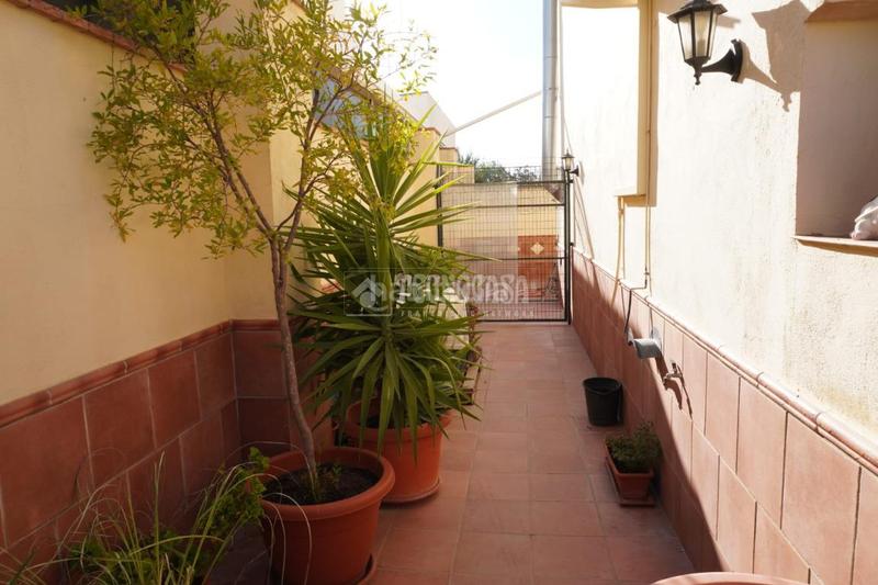 Foto 5fe777fb-1d88-4763-abe1-facb3f83eb9a. Casa bifamiliare con riscaldamento parcheggio in Belicena Vegas del Genil