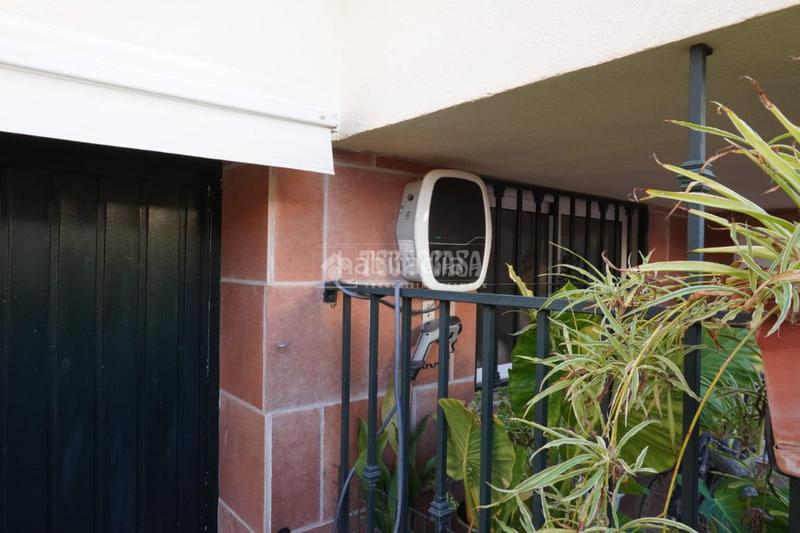 Foto 9afa8506-1566-45ff-9327-059d447b0653. Casa bifamiliare con riscaldamento parcheggio in Belicena Vegas del Genil