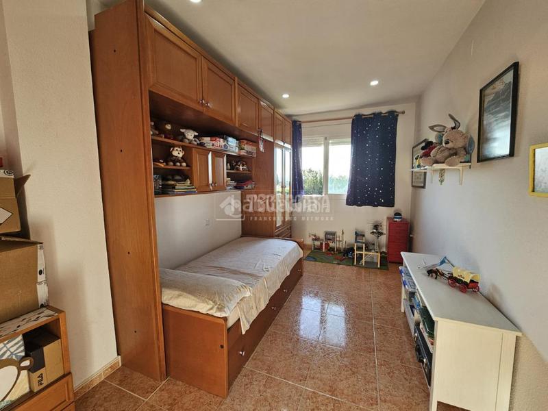 Foto fa56b610-cbf0-40a0-8cb6-6ea513a0b7a5. Casa bifamiliare con riscaldamento parcheggio in Belicena Vegas del Genil