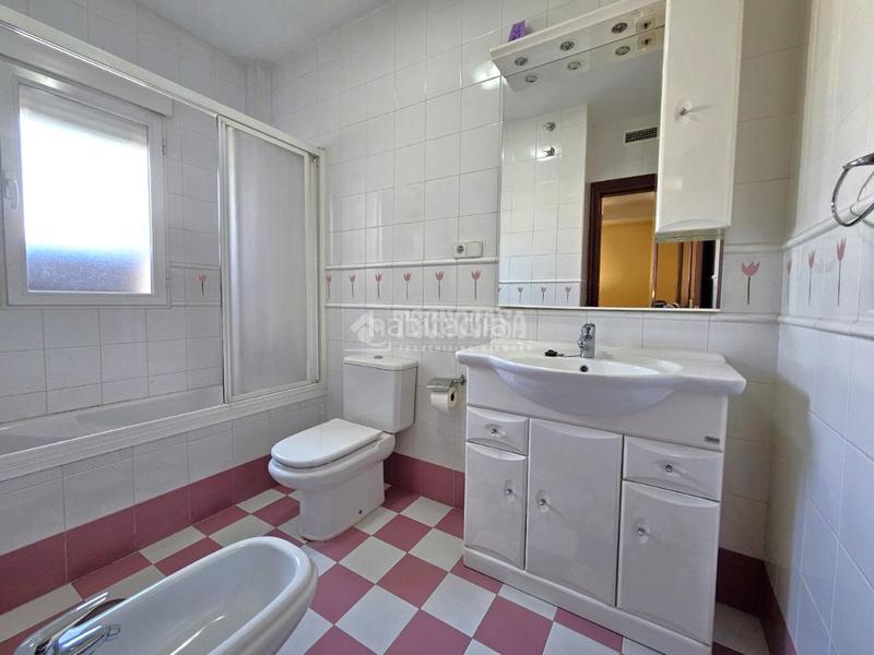 Foto 67adb3c8-1dde-4640-8612-14fa3be9a035. Maison jumelée avec chauffage dans Cúllar Vega