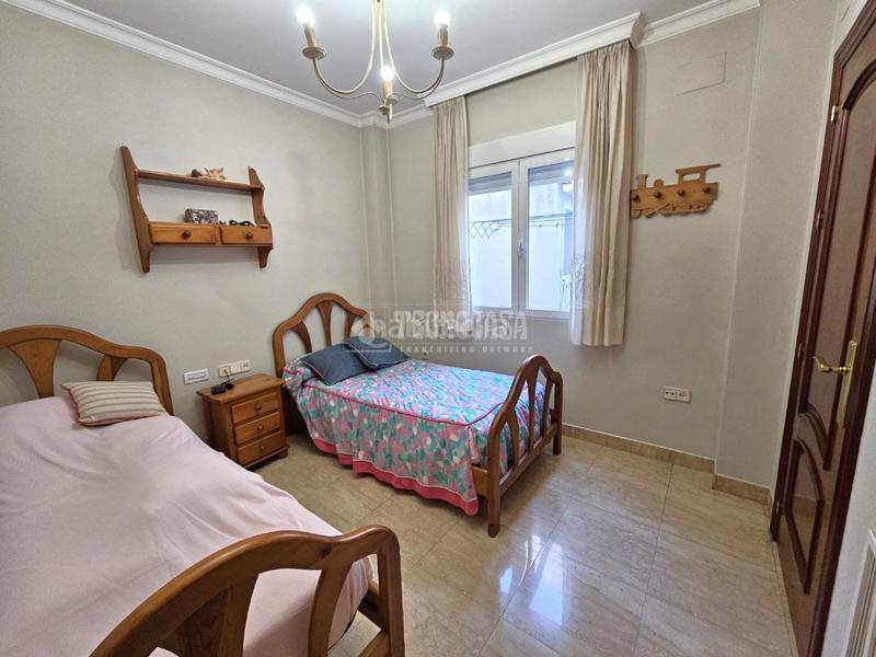 Foto 98bff998-bce1-46f1-8294-067bf7e38652. Maison jumelée avec chauffage dans Cúllar Vega