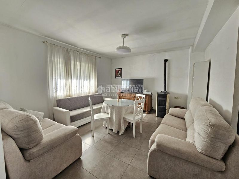 Foto 62dcbfab-7d9c-4102-8e84-c997e39af079. Casa amb calefacció aparcament a Ambroz Vegas del Genil