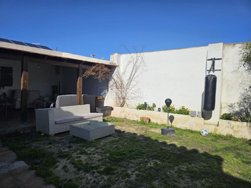 Foto 70fae67f-ec98-4849-8701-8d012bfdae79. Casa amb calefacció aparcament a Ambroz Vegas del Genil