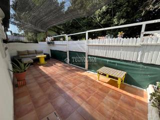 Casa aparellada a La Trinidad. Casa en venta en málaga