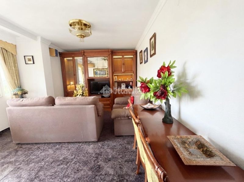 Foto 2a5d05e3-00c5-4950-82b8-8fc4ab281687. Piso  en venta en Los Castillejos - La Trinidad Málaga