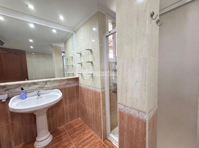 Foto 5b68fd3b-209a-470d-b43b-b98583a71fb2. Piso  en venta en Los Castillejos - La Trinidad Málaga