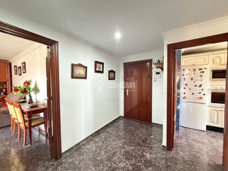 Foto 8cb0746d-2ce8-4063-9a10-e4fb791710bd. Piso  en venta en Los Castillejos - La Trinidad Málaga