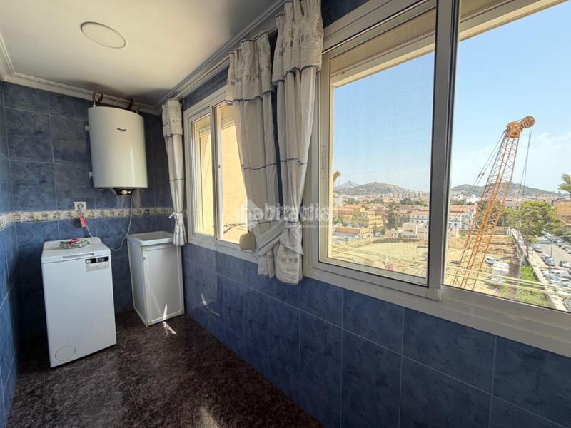 Foto d95c4c55-c582-4b77-af7a-7c66312ead44. Piso  en venta en Los Castillejos - La Trinidad Málaga