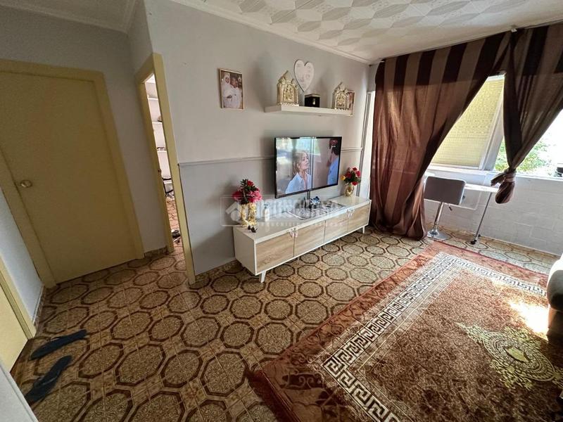 Foto d2d3866a-ca29-4739-8cef-f54dd893432c. Flat with heating in Las Fuentes Zaragoza