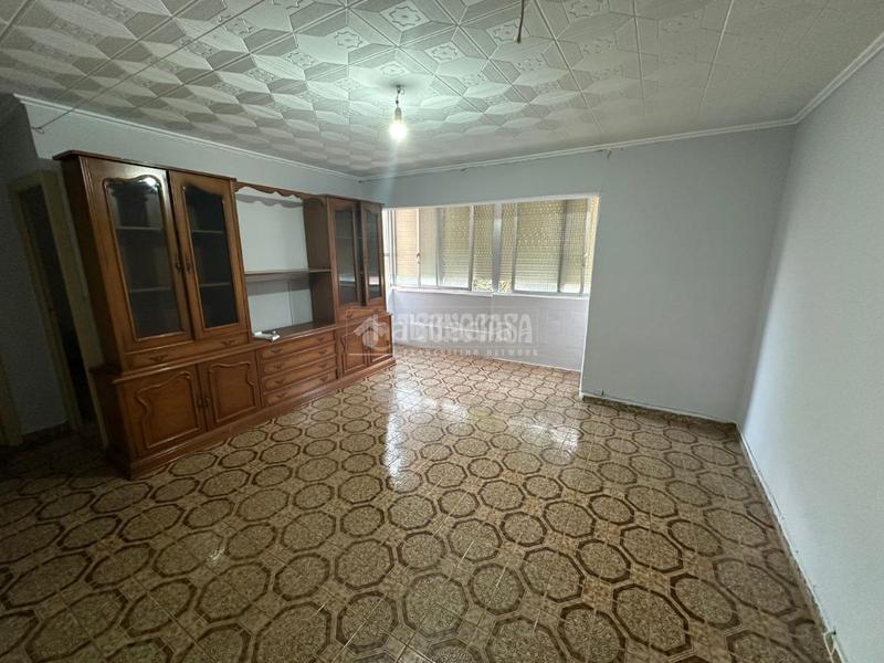 Foto e0522f37-1827-402d-b1f7-9d777738e863. Flat with heating in Las Fuentes Zaragoza