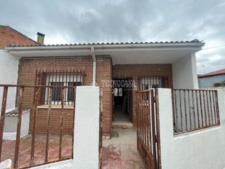 Casa aparellada a Vellón (El). Casa en venta en el vellón