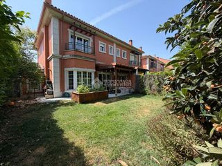Doppelhaus in San Agustín de Guadalix. Casa en venta en san agustín del guadalix